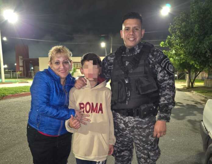 policia salvó la vida de un niño