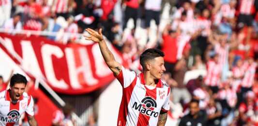 La Gloria busca el triunfo en su visita al Guapo: hora y TV de Riestra-Instituto