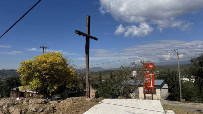 via crucis cruz de palo (2)