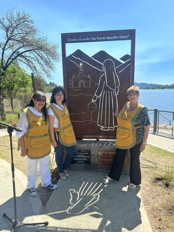 WhatsApp Image 2025-10-12 at 17.40.10