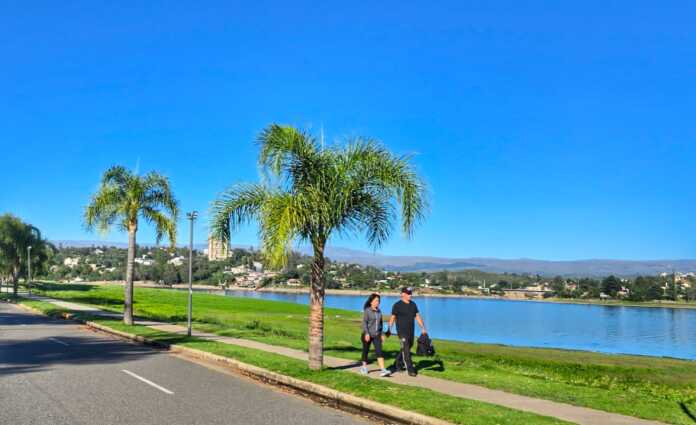 Carlos Paz - soleado - despejado