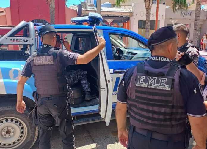 detenida frente al banco nacion