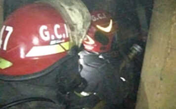 Tragedia en Córdoba: Ardió una casa, murió un hombre y una mujer está grave