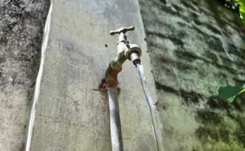 Se restablece el servicio de agua en Carlos Paz tras la reparación del acueducto