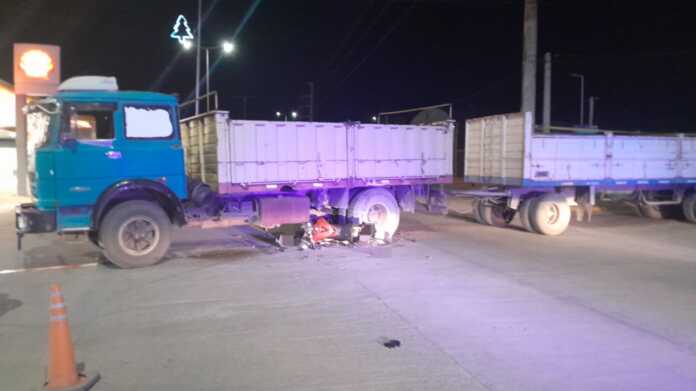 muerto en rio primero