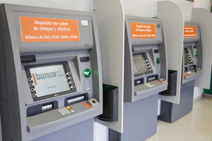 CAJEROS DE BANCOR