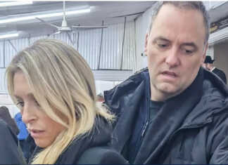 El juez Raecas archivó la causa contra Adorni por el viaje a Estados Unidos con su mujer