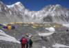Caos en el techo del mundo: demoras importantes en el ascenso al Everest
