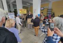 Los Jubilados marcharon al PAMI y denunciaron vaciamiento de la obra social