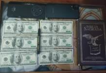 Biblia en una mano, dólares falsos en la otra: dos detenidos en Córdoba