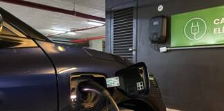 Novedoso servicio de Ópera Fun: Cargá gratis tu auto eléctrico mientras paseás por el complejo