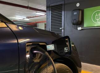 Novedoso servicio de Ópera Fun: Cargá gratis tu auto eléctrico mientras paseás por el complejo