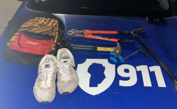 Detienen a un chico de 16 años con barretas y ganzúas en el centro de Carlos Paz