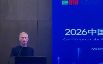 Avilés presentó el «modelo Carlos Paz» a empresarios y funcionarios chinos