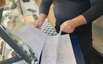 Comerciantes de Av. Cárcano juntan firmas pidiendo la relocalización del refugio Cura Brochero