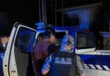 Carlos Paz: Lo descubrieron por las cámaras robando una garrafa y terminó detenido