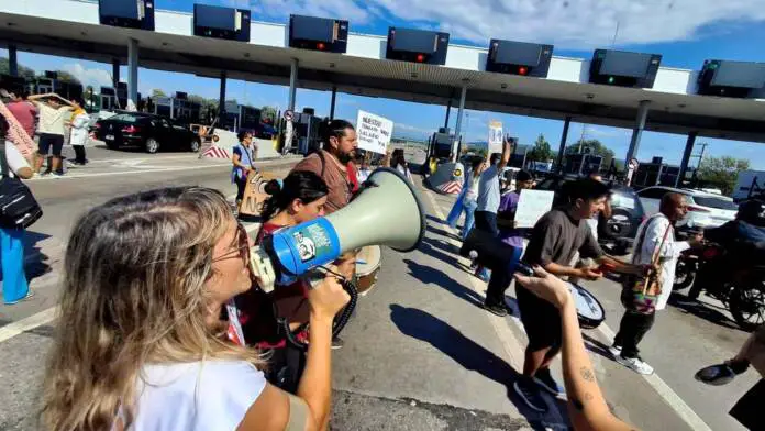 docentes peaje leo guevara 1