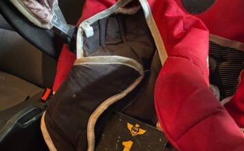 Escondían «ladrillos» de cocaína en una butaca para bebés