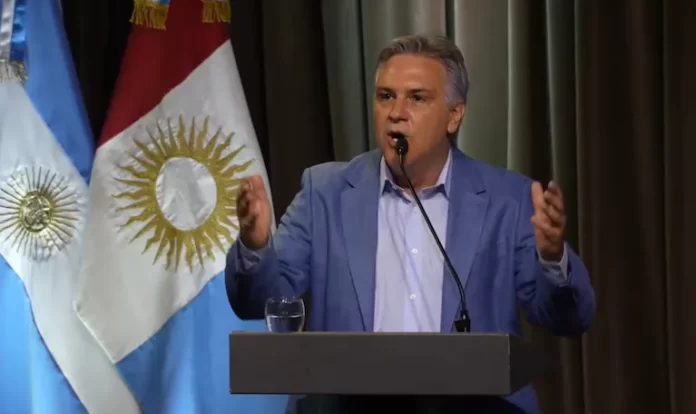 llaryora-expreso-su-enojo-en-el-centro-civico-ECBPXNGXPBE5PAH6UXS23QC3I4