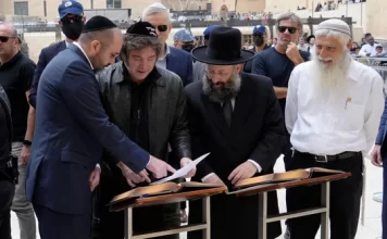 Milei inició su gira en Israel con una visita al Muro de los Lamentos y un encuentro con Netanyahu