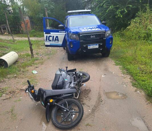 Carlos Paz: Un menor entró a robar una vivienda, lo persiguieron y lo atraparon con una moto robada