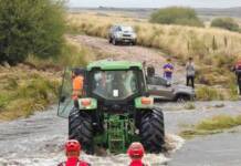 Rescate en Pampa de Achala: Alumnos y docentes de una escuela rural quedaron aislados por la crecida de un arroyo