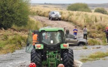 Rescate en Pampa de Achala: Alumnos y docentes de una escuela rural quedaron aislados por la crecida de un arroyo