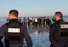 Tragedia en el Canal de la Mancha: cuatro muertos y 38 rescatados en un nuevo intento de cruce hacia el Reino Unido