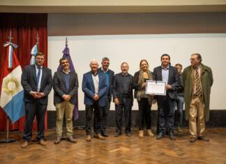 Icho Cruz fue premiada por su compromiso educativo en el 11º Encuentro Provincial de Universidades Populares
