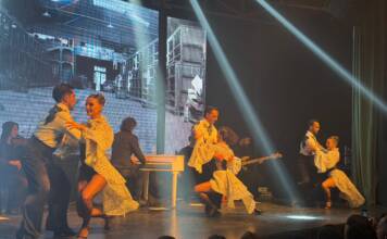 Ovación de pie en el Teatro Libertad: «Evolution Tango» cautivó a Carlos Paz