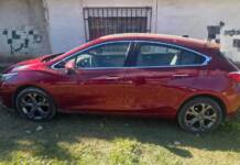 Piedrazos, daños y una mujer herida: violento episodio en barrio Colinas