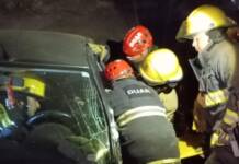 Choque múltiple en Villa Santa Cruz del Lago: un conductor quedó atrapado en un auto