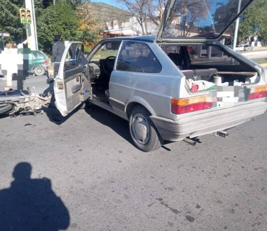 Una motociclista sufrió una fractura al chocar con un auto en Sol y Río