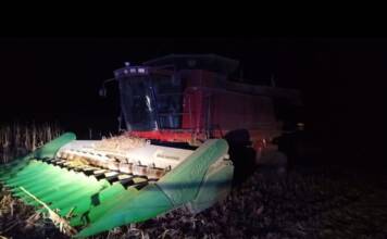 Misterio en un campo de Córdoba: Encontraron a un trabajador rural muerto junto a una máquina cosechadora