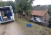 San Roque: Despistó con el auto e impactó contra su propia vivienda