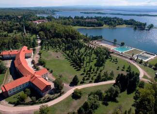 El llanto en vivo del intendente de Embalse ante la venta de los hoteles: «No puedo dormir por esto»