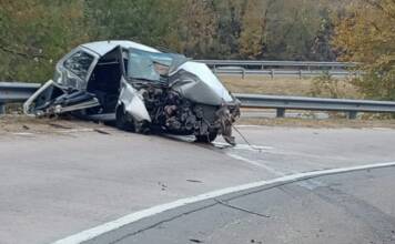 Fuerte choque en Costa Azul con tres jóvenes hospitalizados