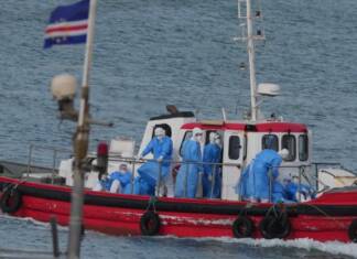 Operativo de alta seguridad en Tenerife: El crucero del hantavirus llega para una evacuación sin precedentes