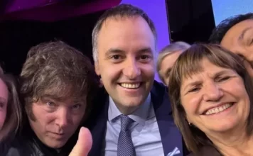 Manuel Adorni descartó su renuncia y ratificó que adelantará su declaración jurada