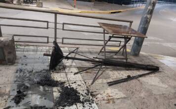 Incendió una sombrilla y provocó daños en un local comercial del Centro de Carlos Paz