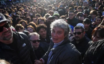 El último adiós a Gaspi: multitudinario y emotivo homenaje con la presencia de su madre en el Obelisco