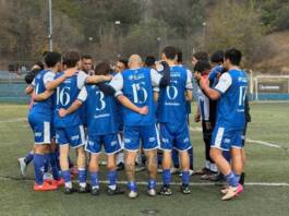 Abrazados a la ilusión: Atlético goleó en casa y se mantiene como escolta