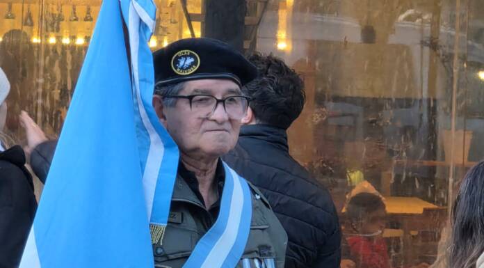 Carlos Paz latió con el corazón de Malvinas: emotivo desfile y cierre del ciclo «En primera persona»