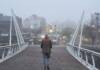 Otra mañana a pura niebla en Carlos Paz: cómo seguirá el tiempo este lunes feriado