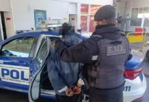 Amenazó con un hacha en un hostel y terminó detenido en Carlos Paz