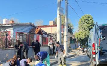 Dos heridos tras un choque entre una moto y un utilitario en Carlos Paz