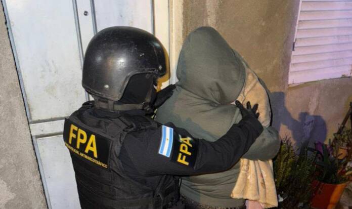 Desmantelaron el punto de venta de drogas de una pareja en Córdoba