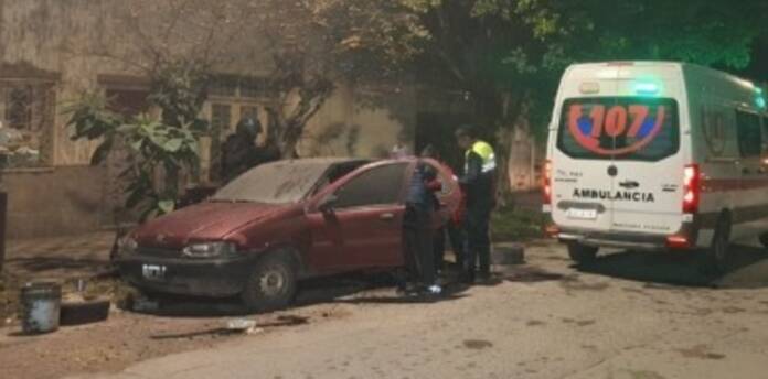 Otra vez el horror: Encuentran a una mujer calcinada en un auto en Tucumán