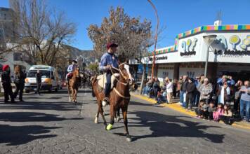 Todo el color del desfile gaucho en el acto por el Día de la Independencia