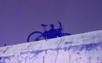 Córdoba: Huía por los techos con una bici robada y agredió a un policía